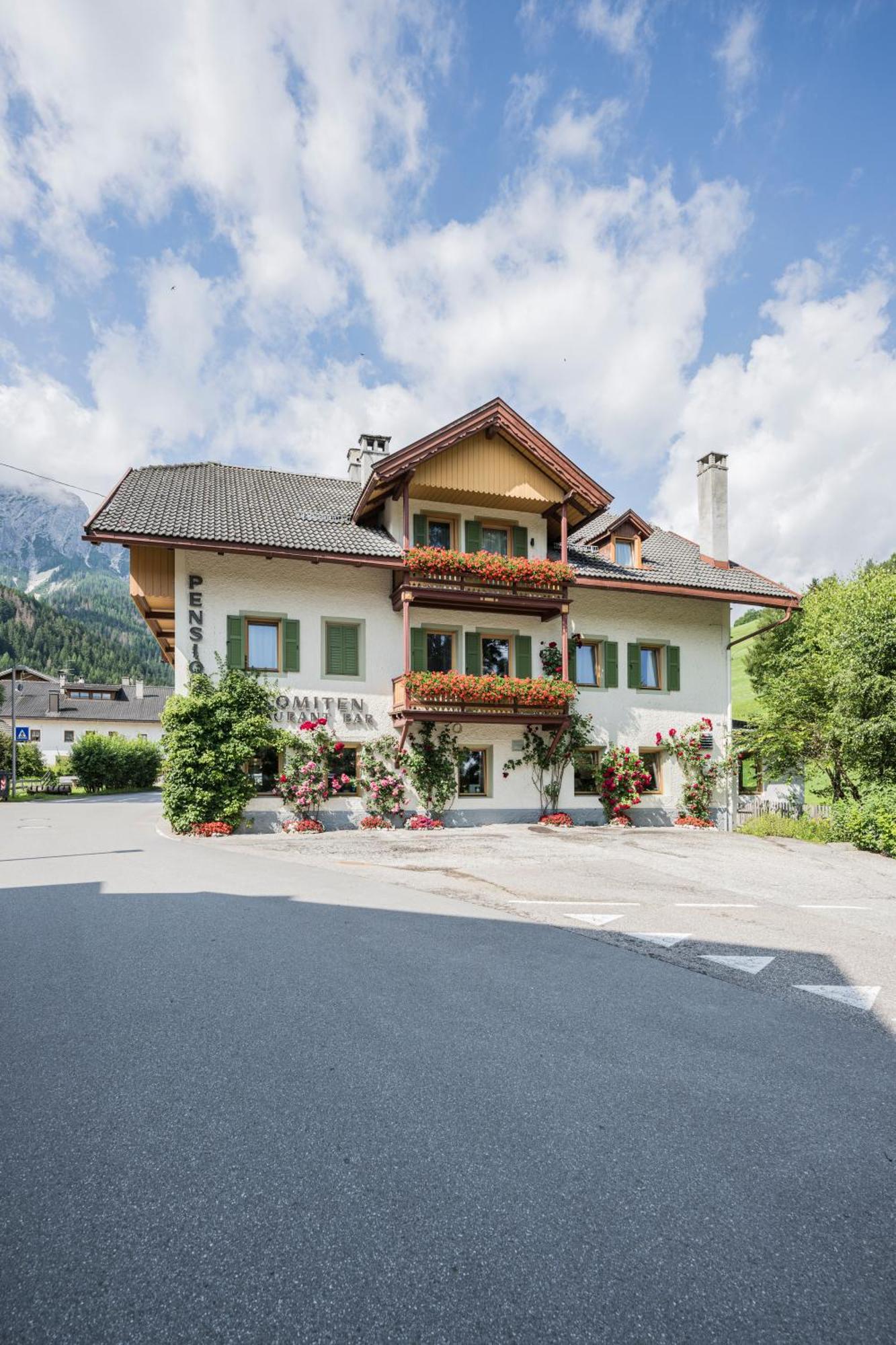 Gasthof Albergo Dolomiten Браєс Екстер'єр фото