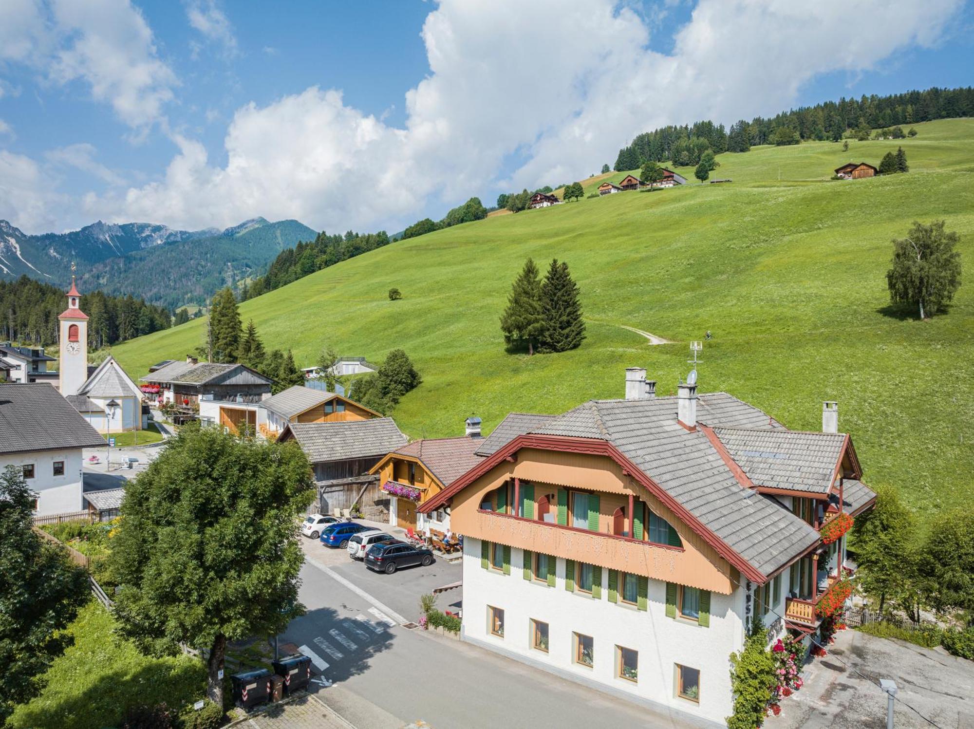 Gasthof Albergo Dolomiten Браєс Екстер'єр фото