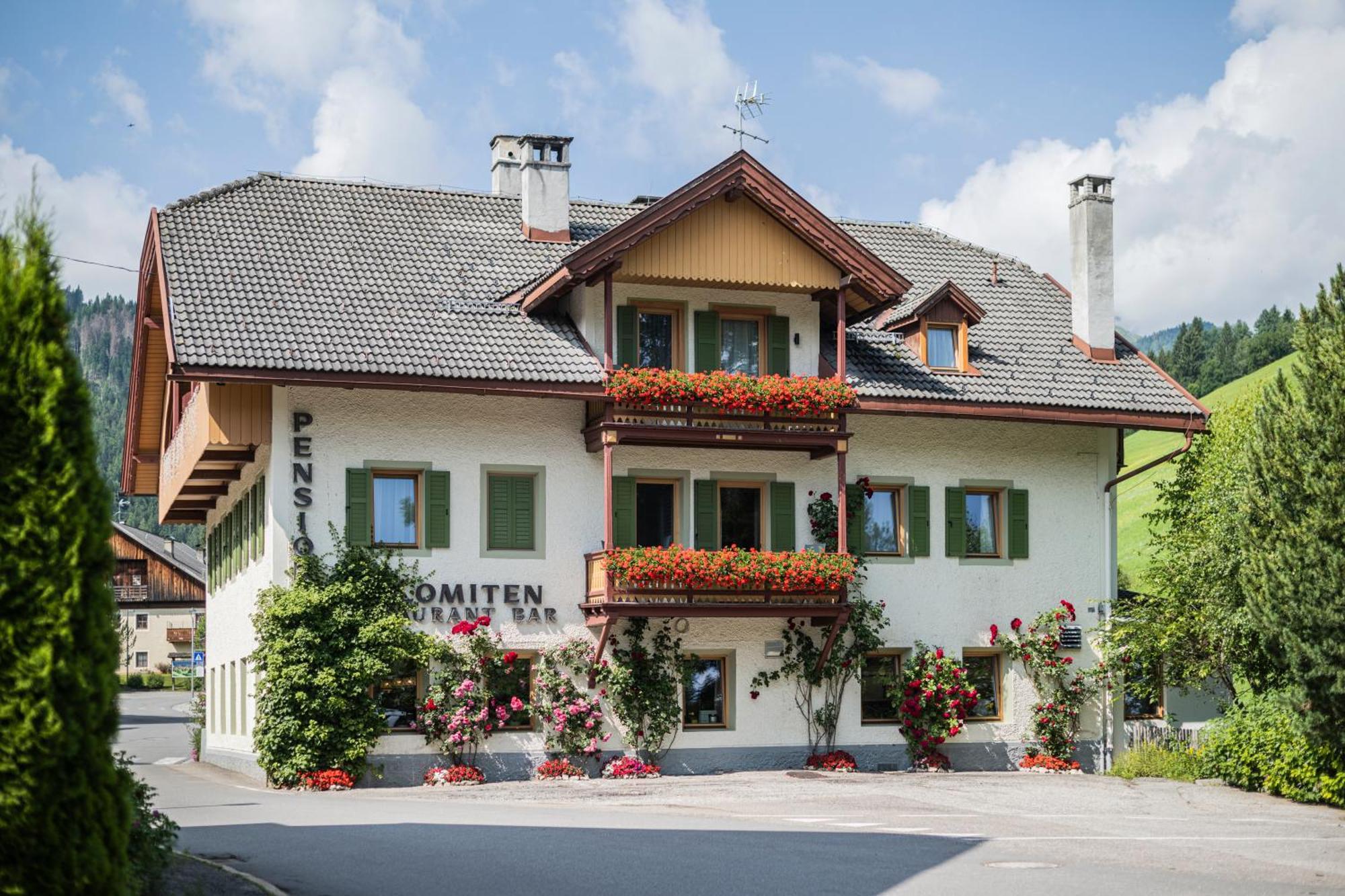Gasthof Albergo Dolomiten Браєс Екстер'єр фото