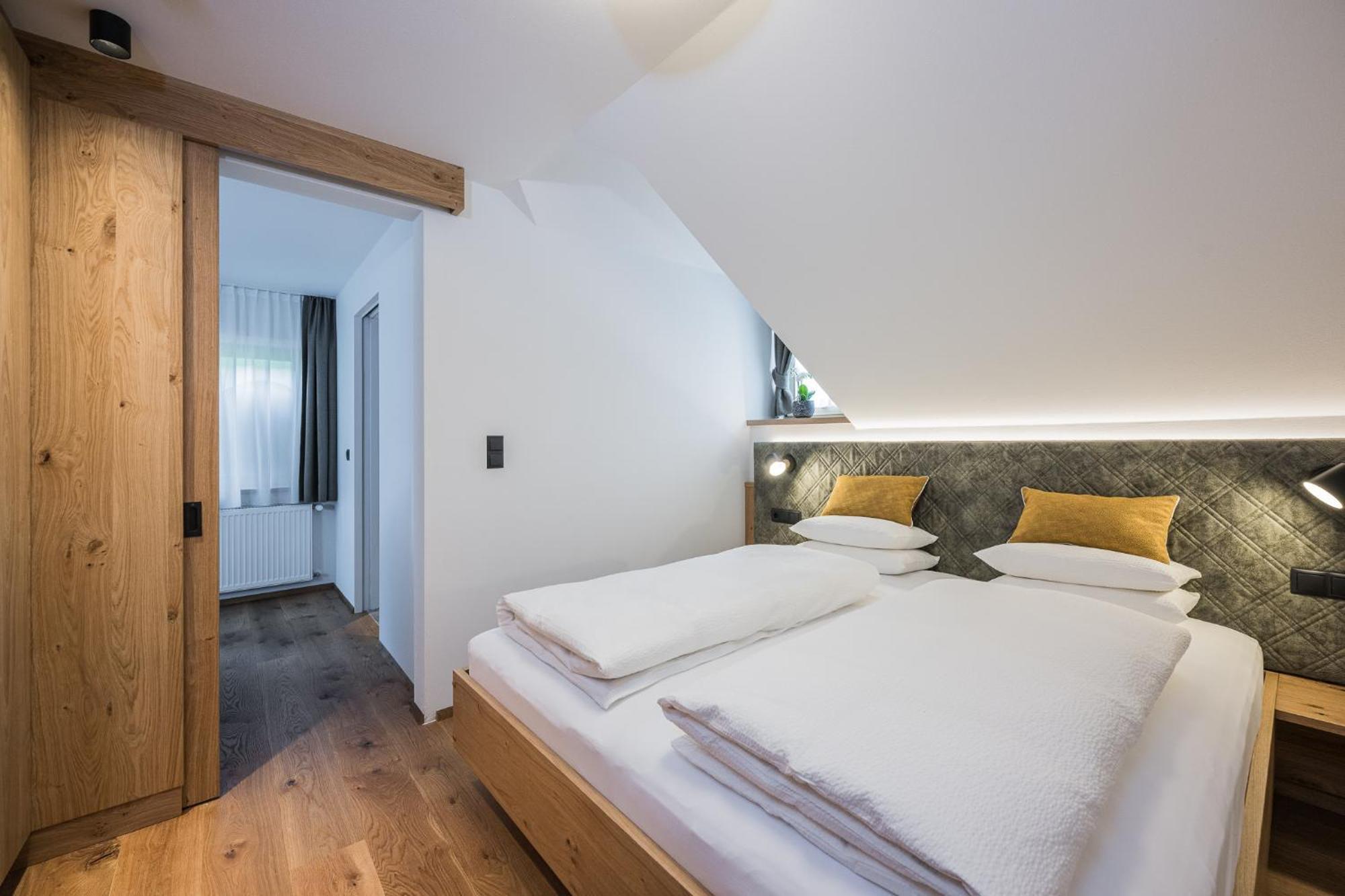 Gasthof Albergo Dolomiten Браєс Екстер'єр фото