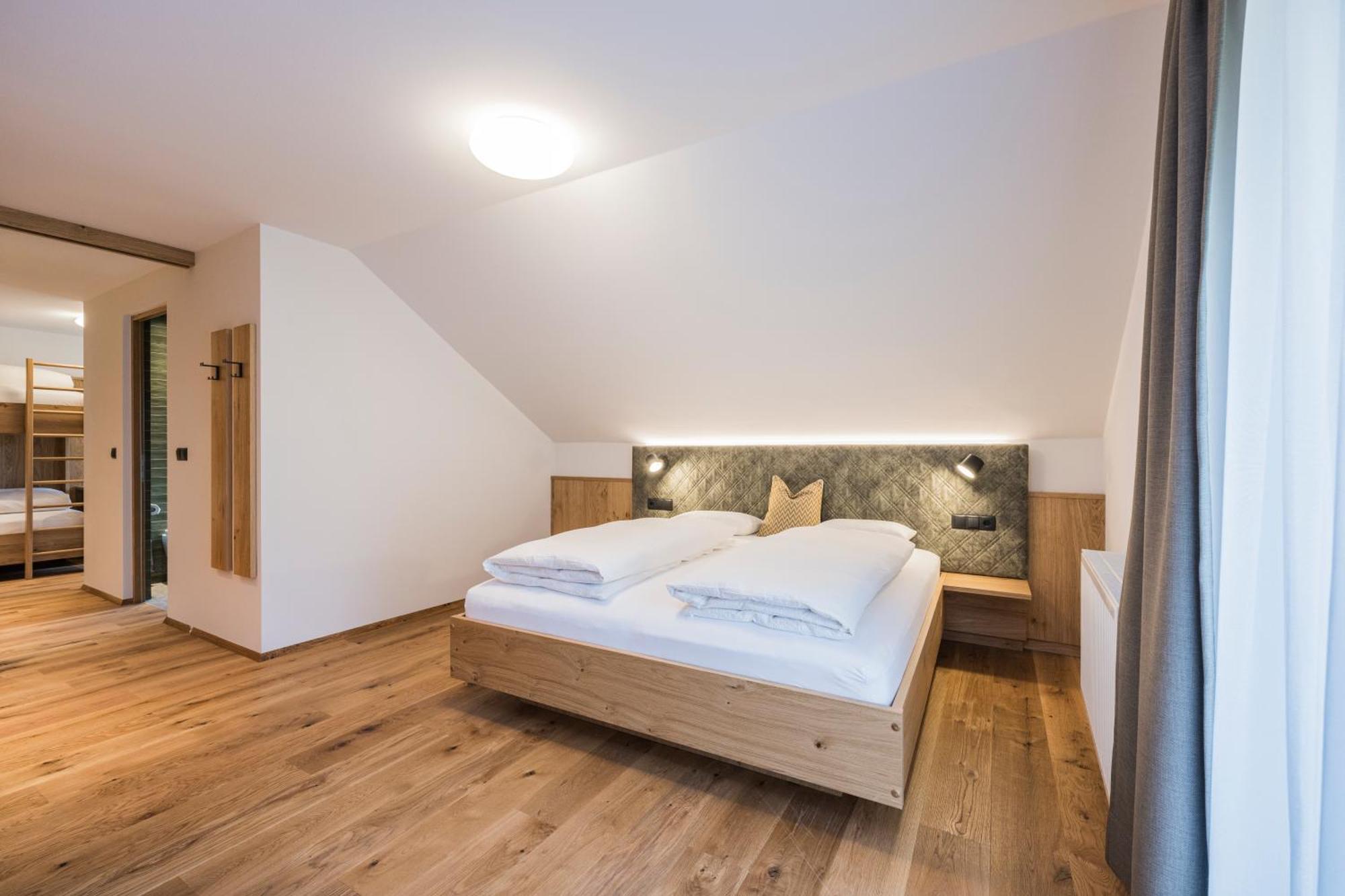 Gasthof Albergo Dolomiten Браєс Екстер'єр фото